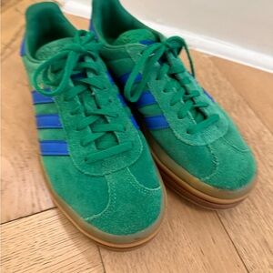Green Suede womens Casual Sneakers with Blue Accents
